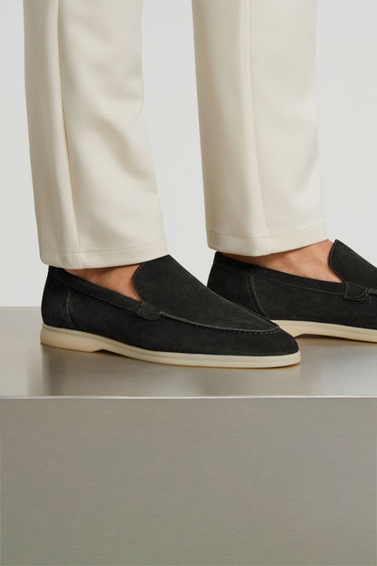 THE CLASSIC SUEDE LOAFER