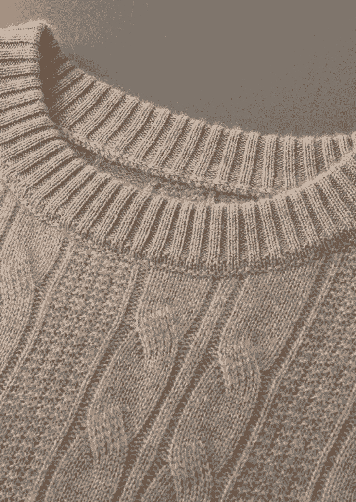 PURE EXTRA-FINE MERINO WOOL CABLE CREWNECK