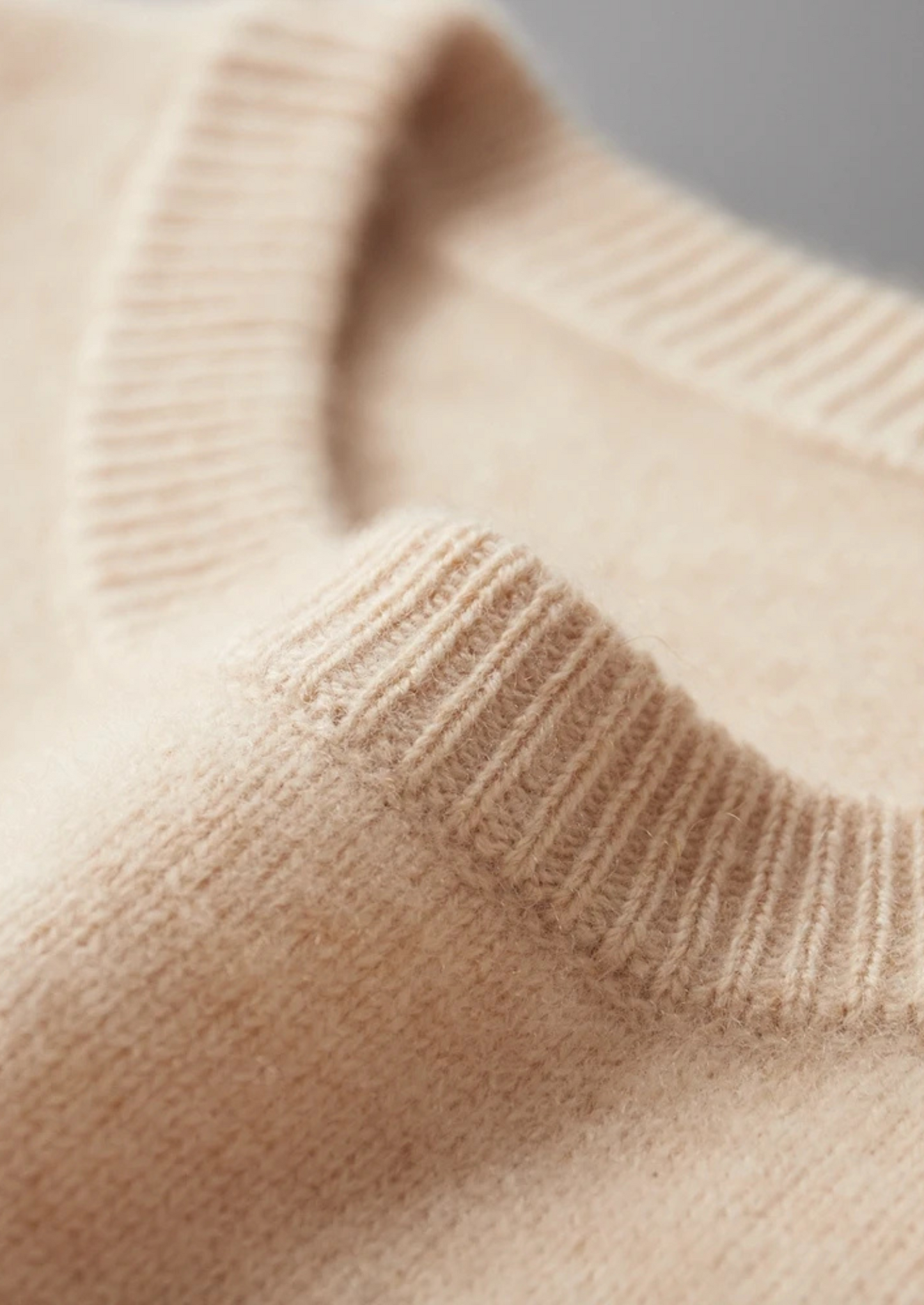 Men's Extra-Fine Merino Wool Crewneck Sweater – Classic Fit – ASCENDARY®