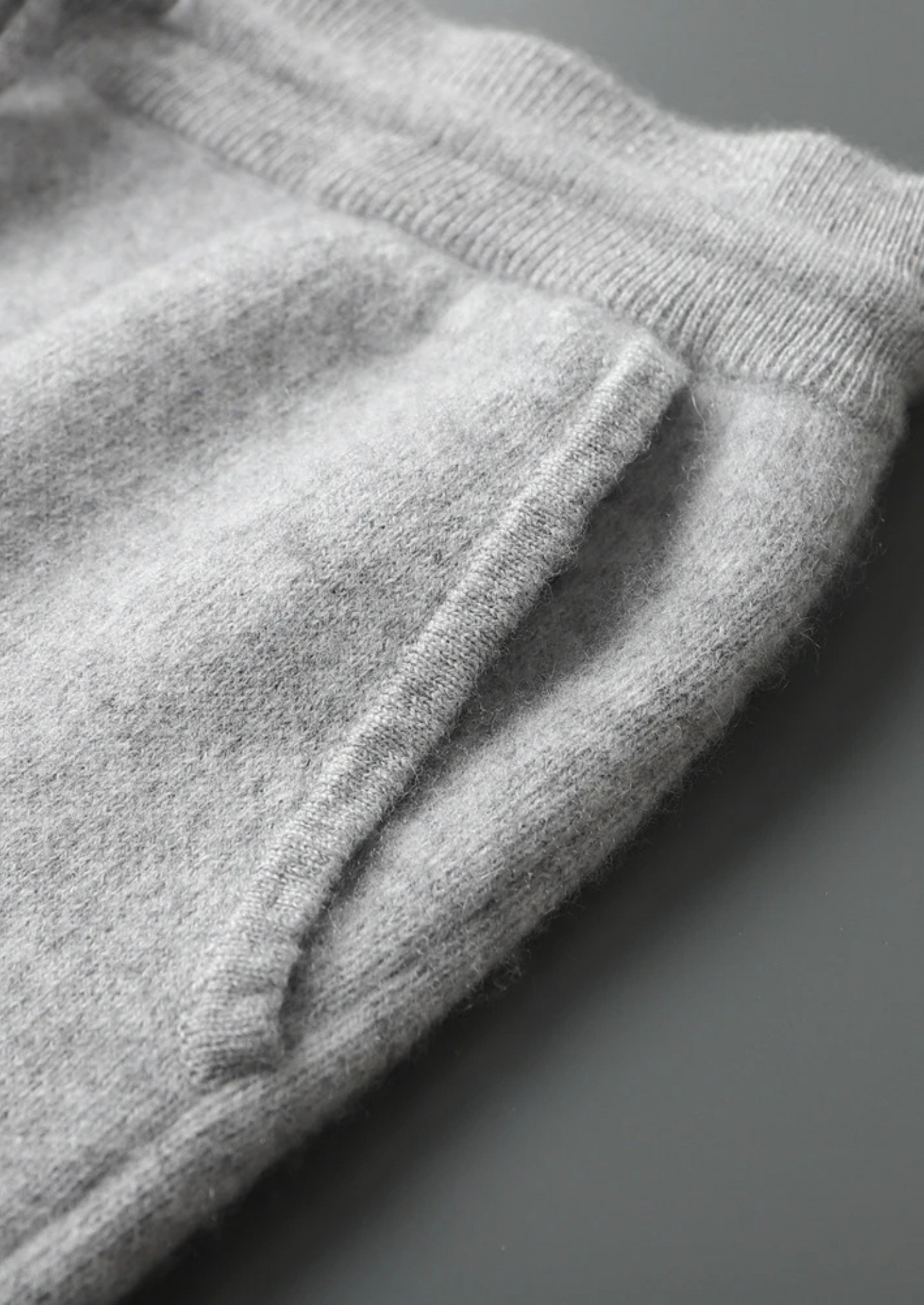 Men's 100% Cashmere Leisure Set – Zip Cardigan & Joggers – ASCENDARY®