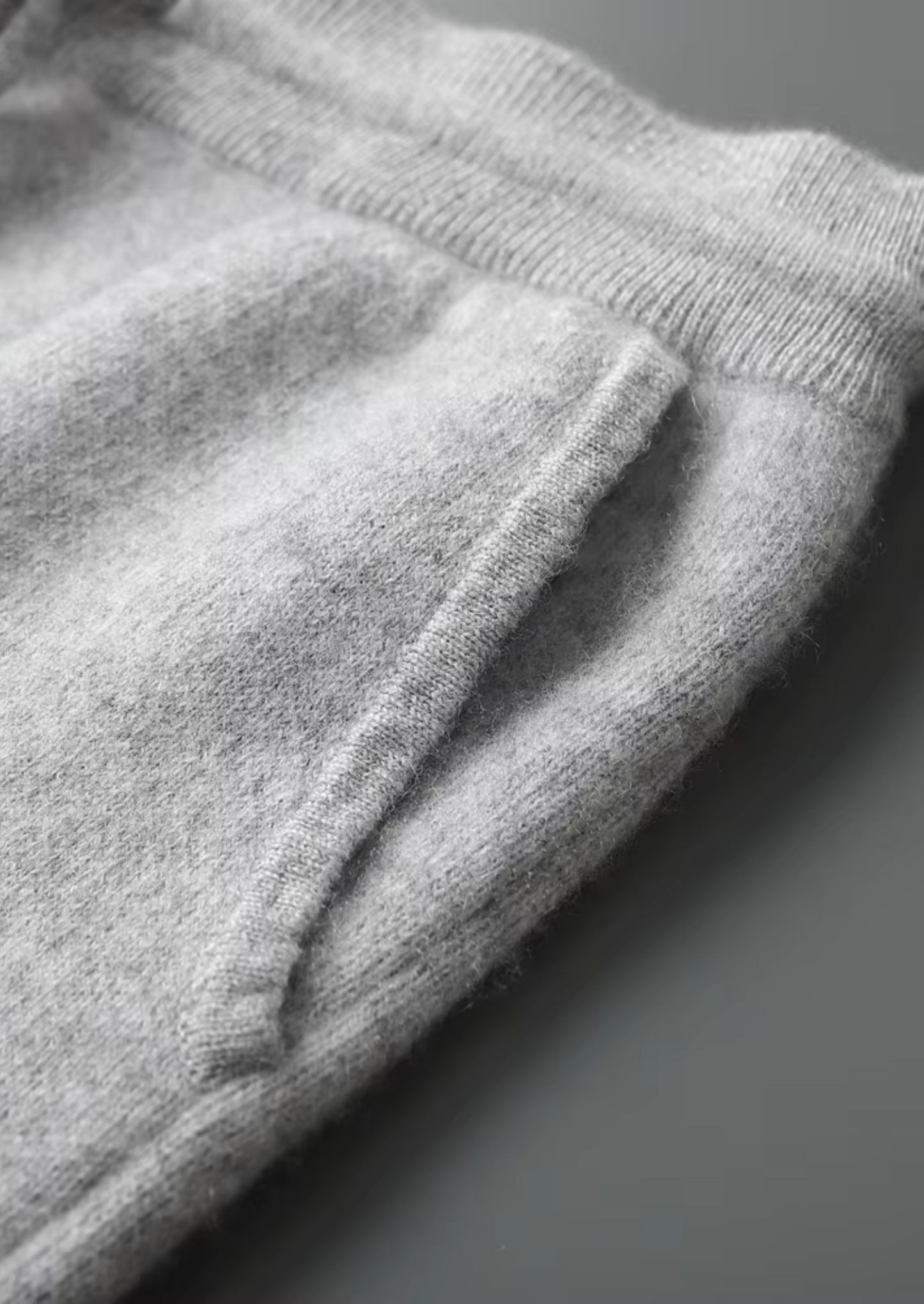 Men's 100% Cashmere Leisure Joggers – Luxury Loungewear – ASCENDARY®