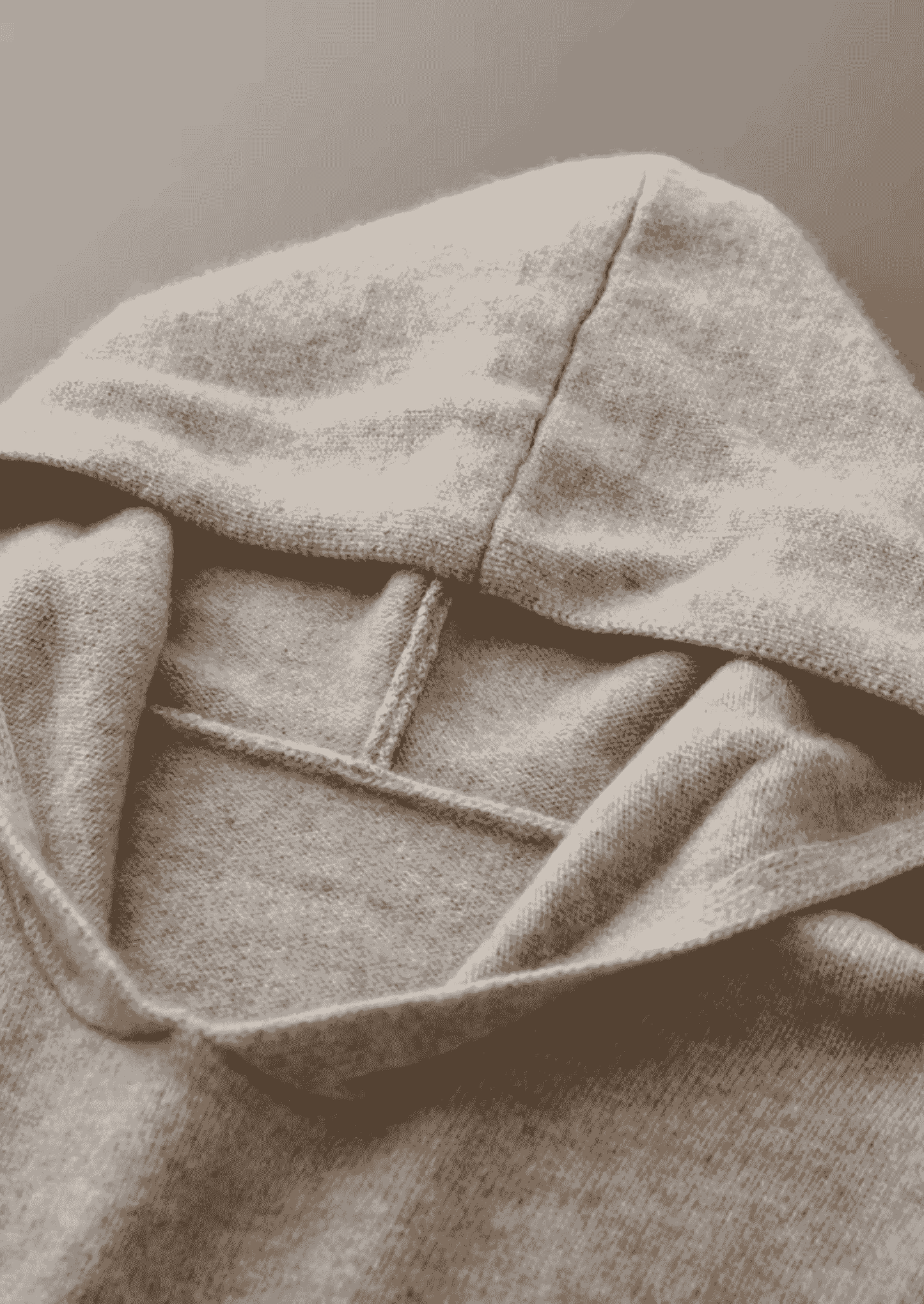 PREMIUM CASHMERE ESSENTIAL HOODIE