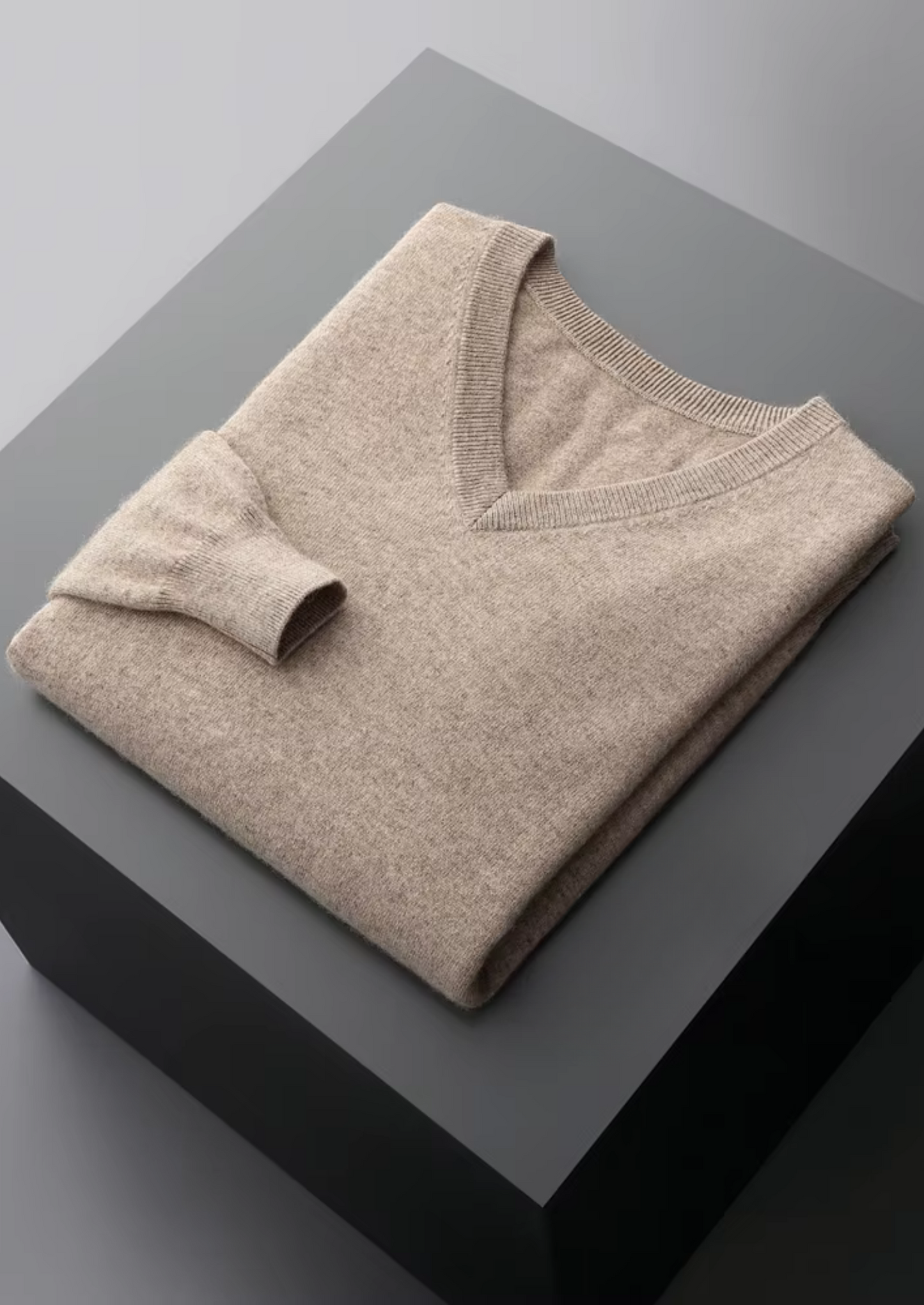 Men's Extra-Fine Merino Wool Classic V-Neck Sweater – ASCENDARY®