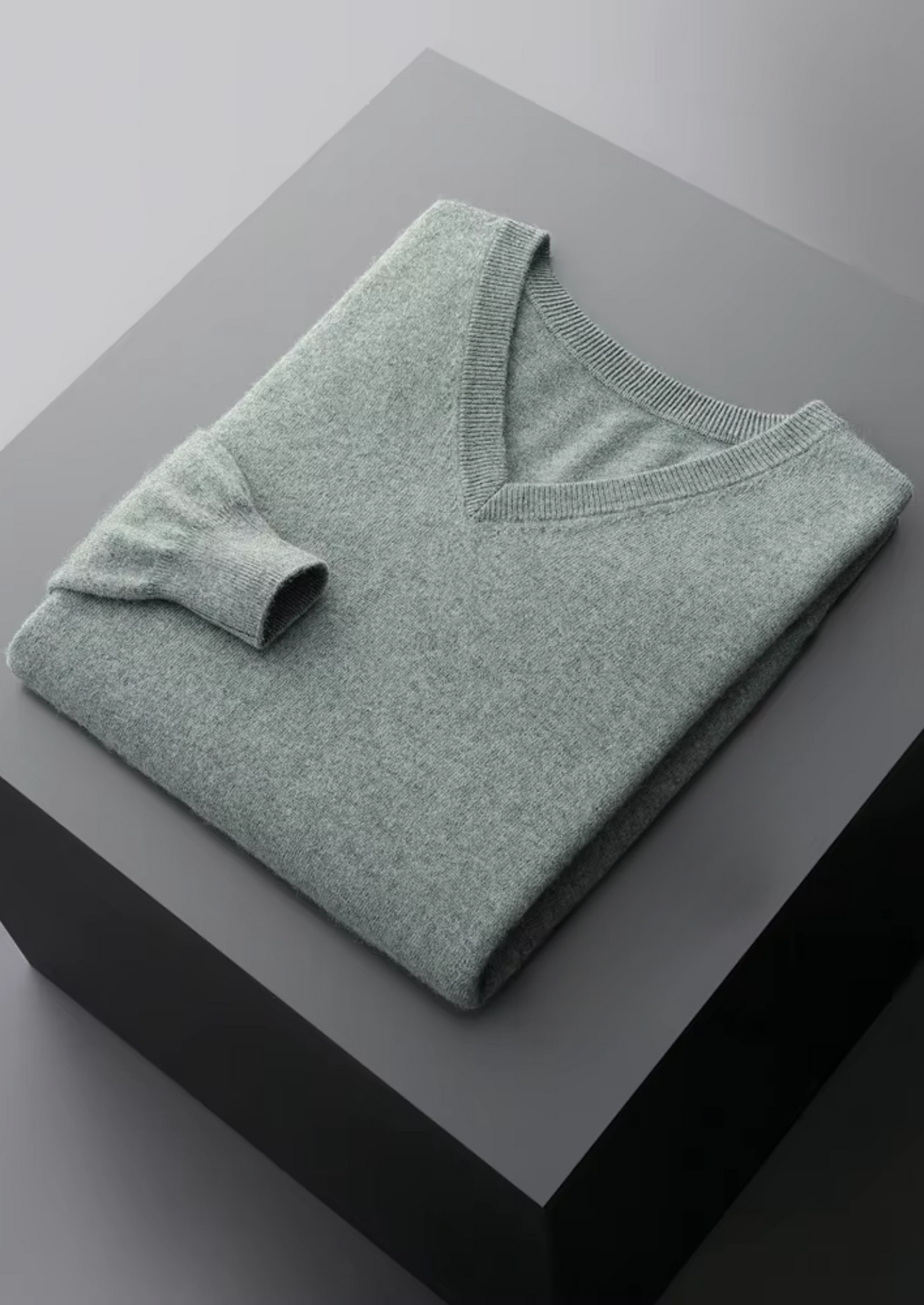 Men's Extra-Fine Merino Wool Classic V-Neck Sweater – ASCENDARY®