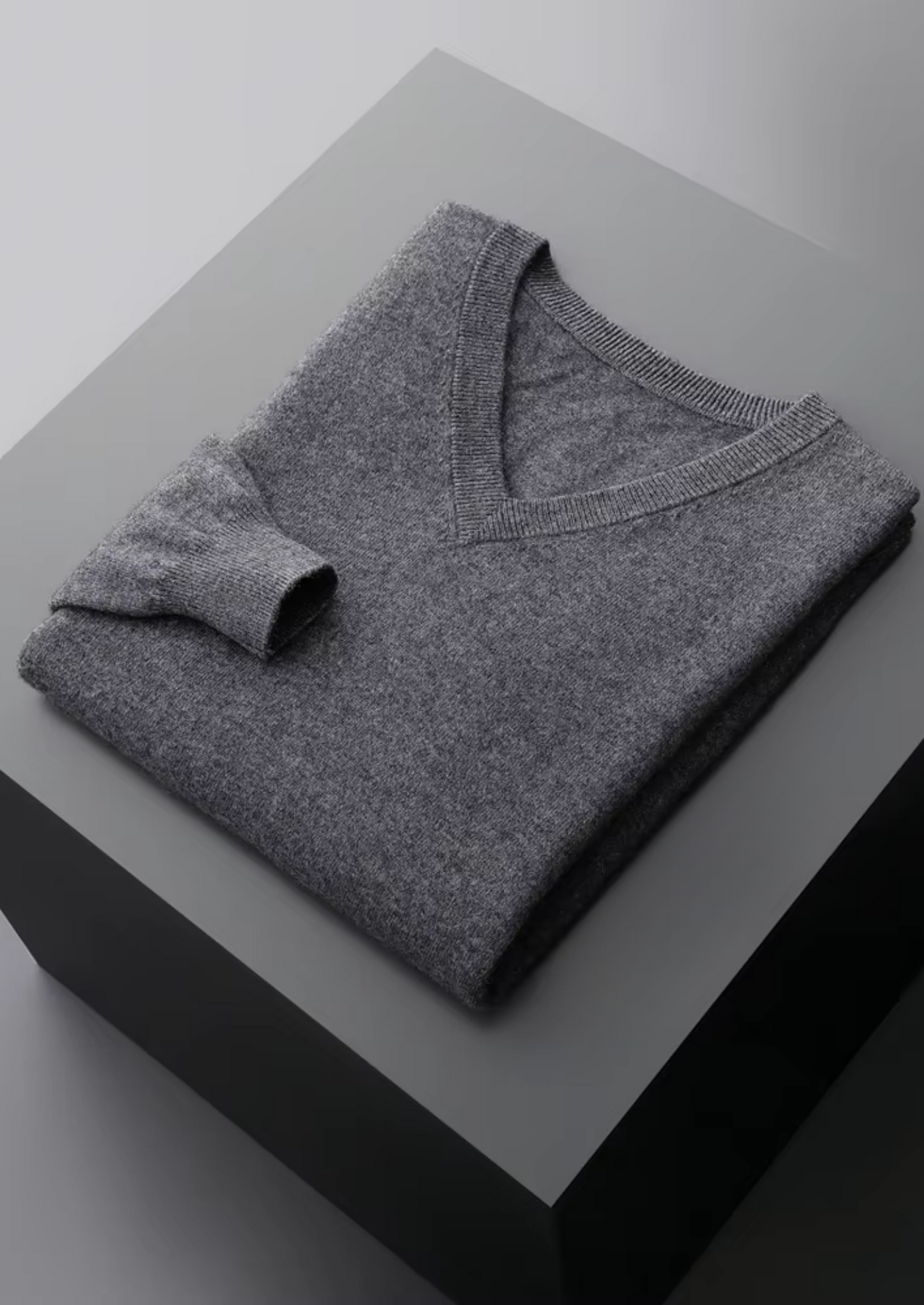 Men's Extra-Fine Merino Wool Classic V-Neck Sweater – ASCENDARY®