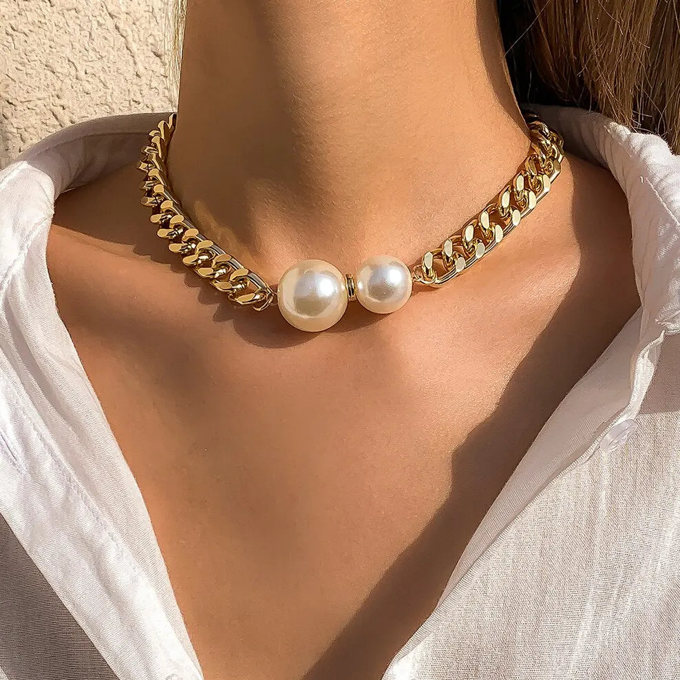 Savona Pearl Necklace